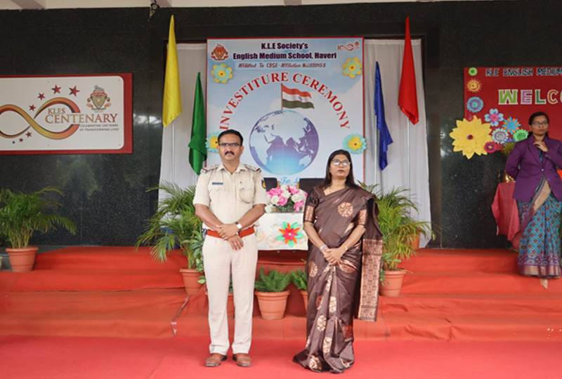 Visit of Shri Motilala Pawar, CPI, Town Police Station, Haveri