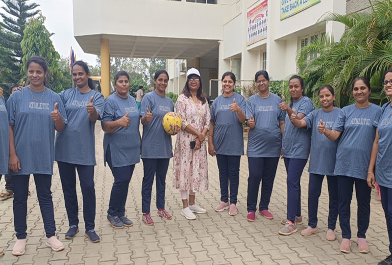 Volleyball and Throwball tournament for school parents