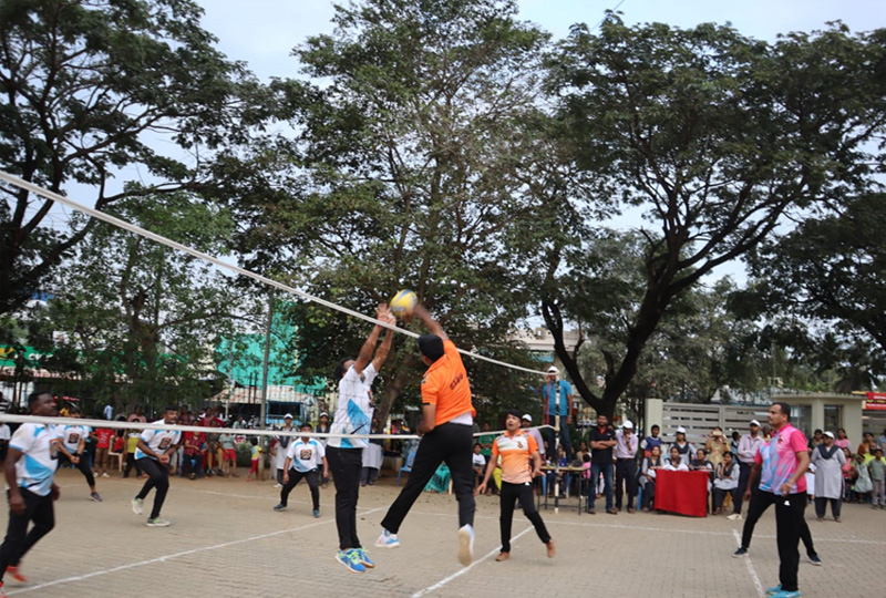 Volleyball and Throwball tournament for school parents